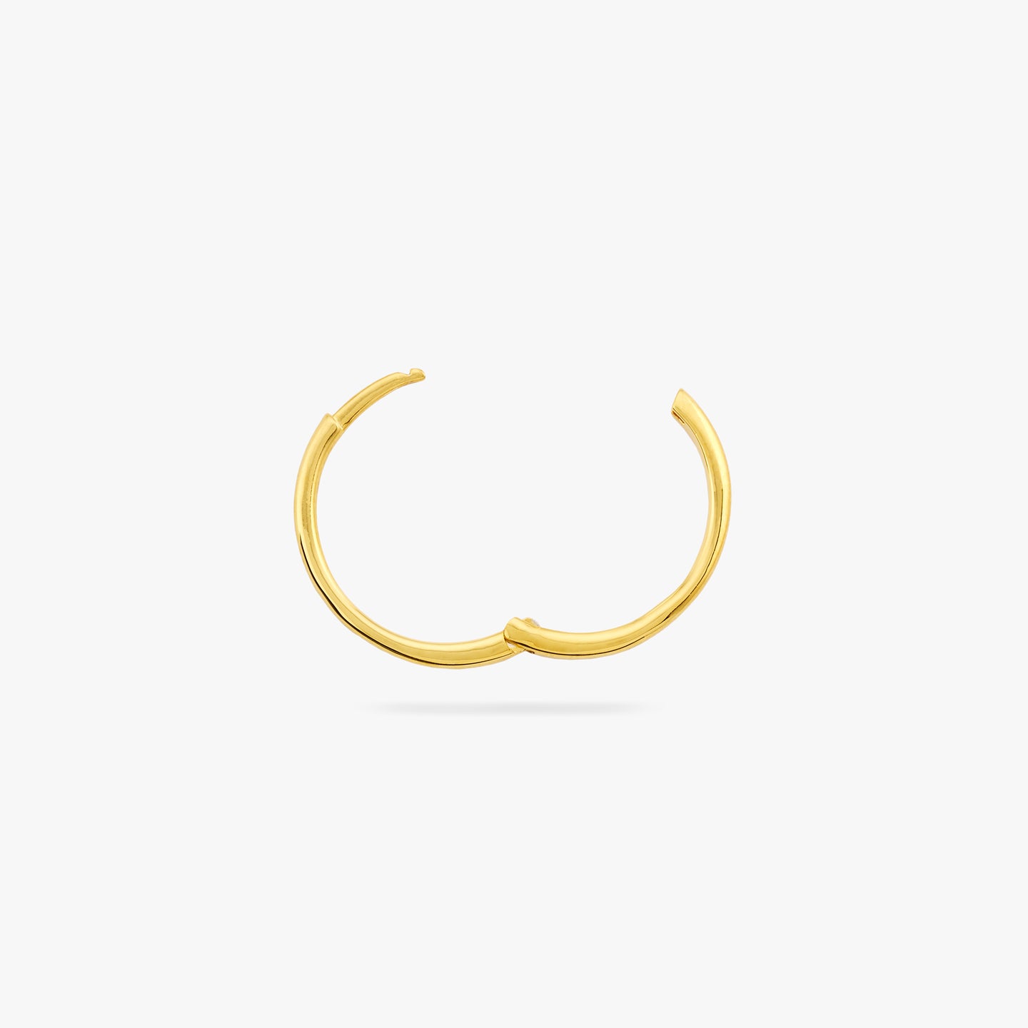 Large thin gold hoop. color:null|gold
