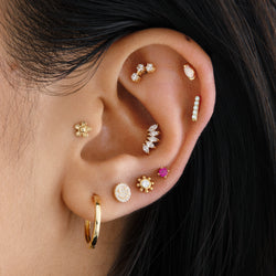Beautiful ear piercing set with three sizes and five colors