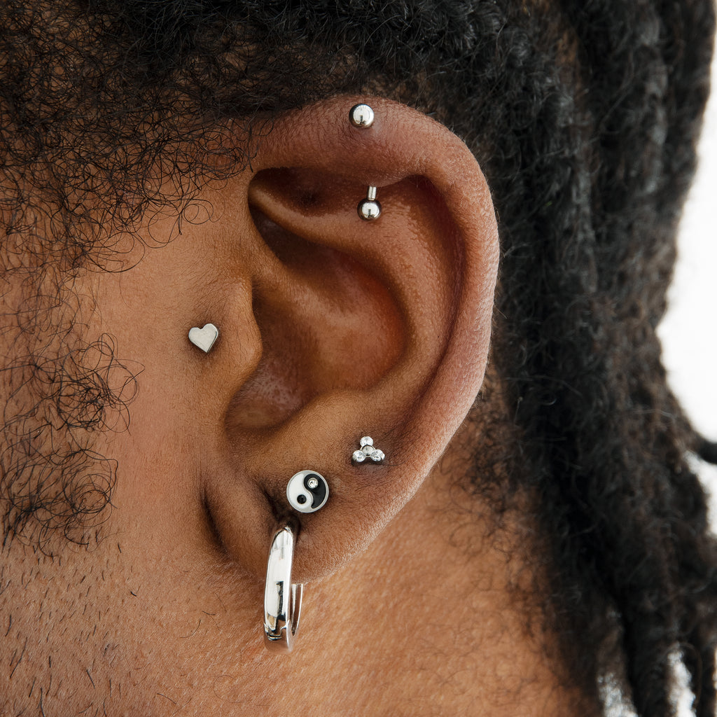 JAXXON Silver Bezeled Pearl Stud Earrings