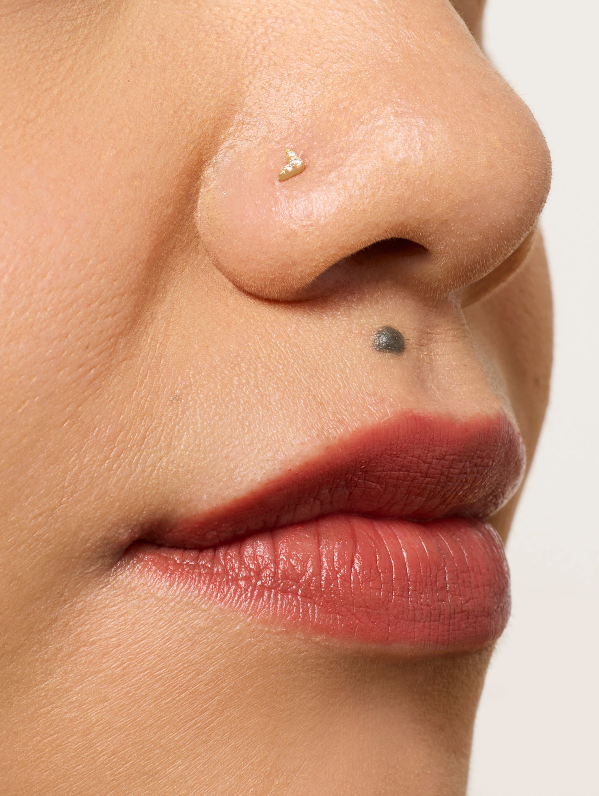 260902 STUDS SITE REFRESH CROPS SHOP BY HOLE NOSE DESKTOP