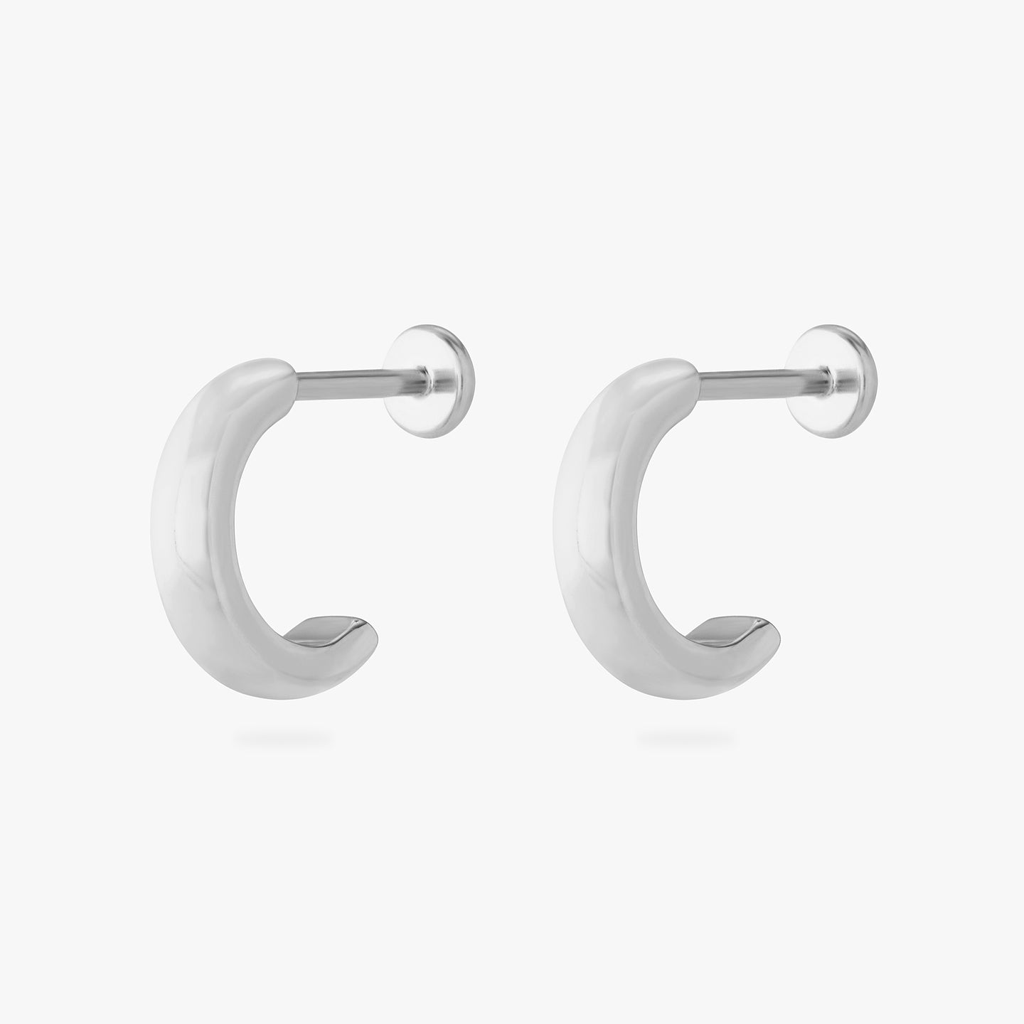 silver chunky flatback huggie with labret backing [pair] color:null|silver