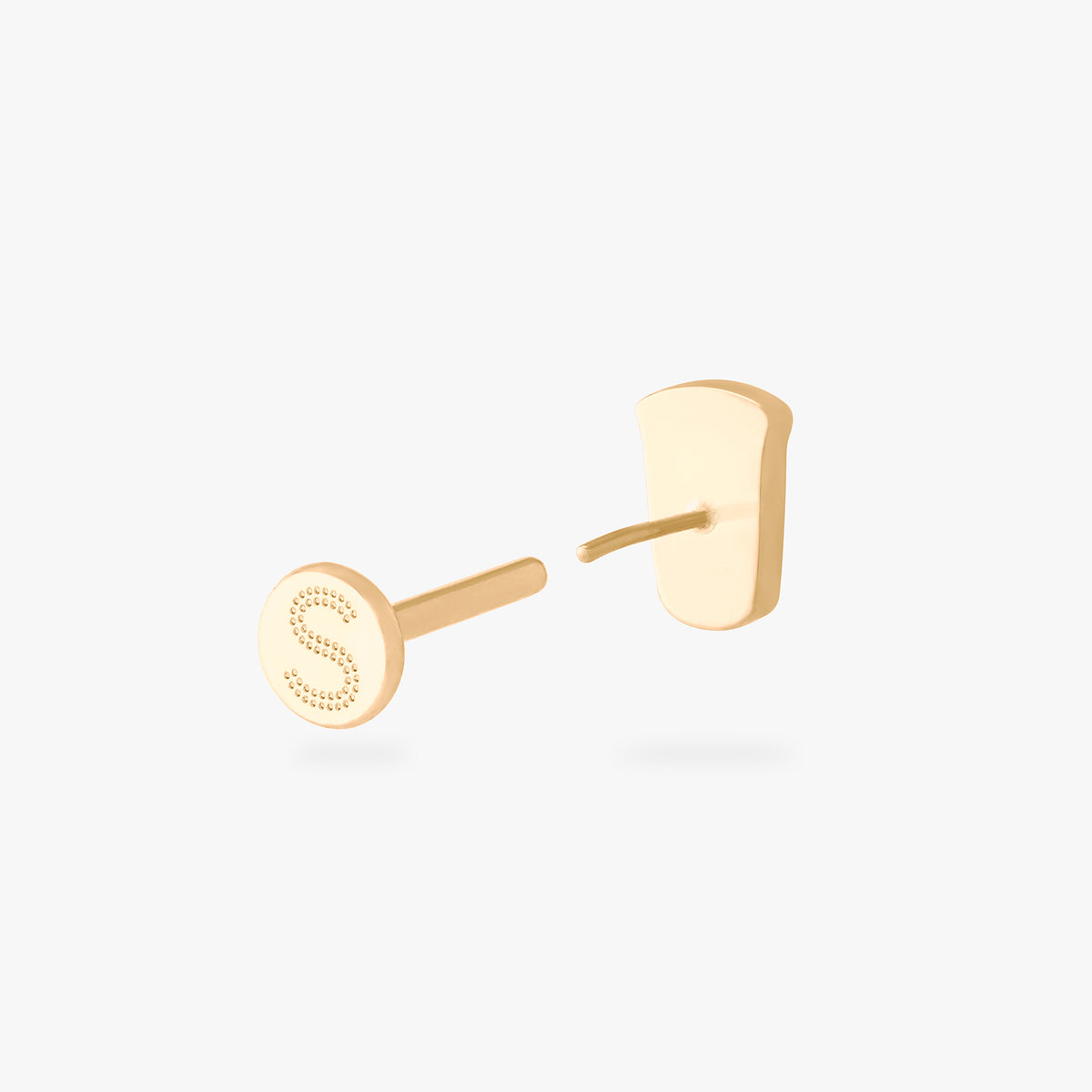 This is an image of a gold-toned flatback stud in the shape of a coffee cup with blue and white enameling. color:null|gold/blue