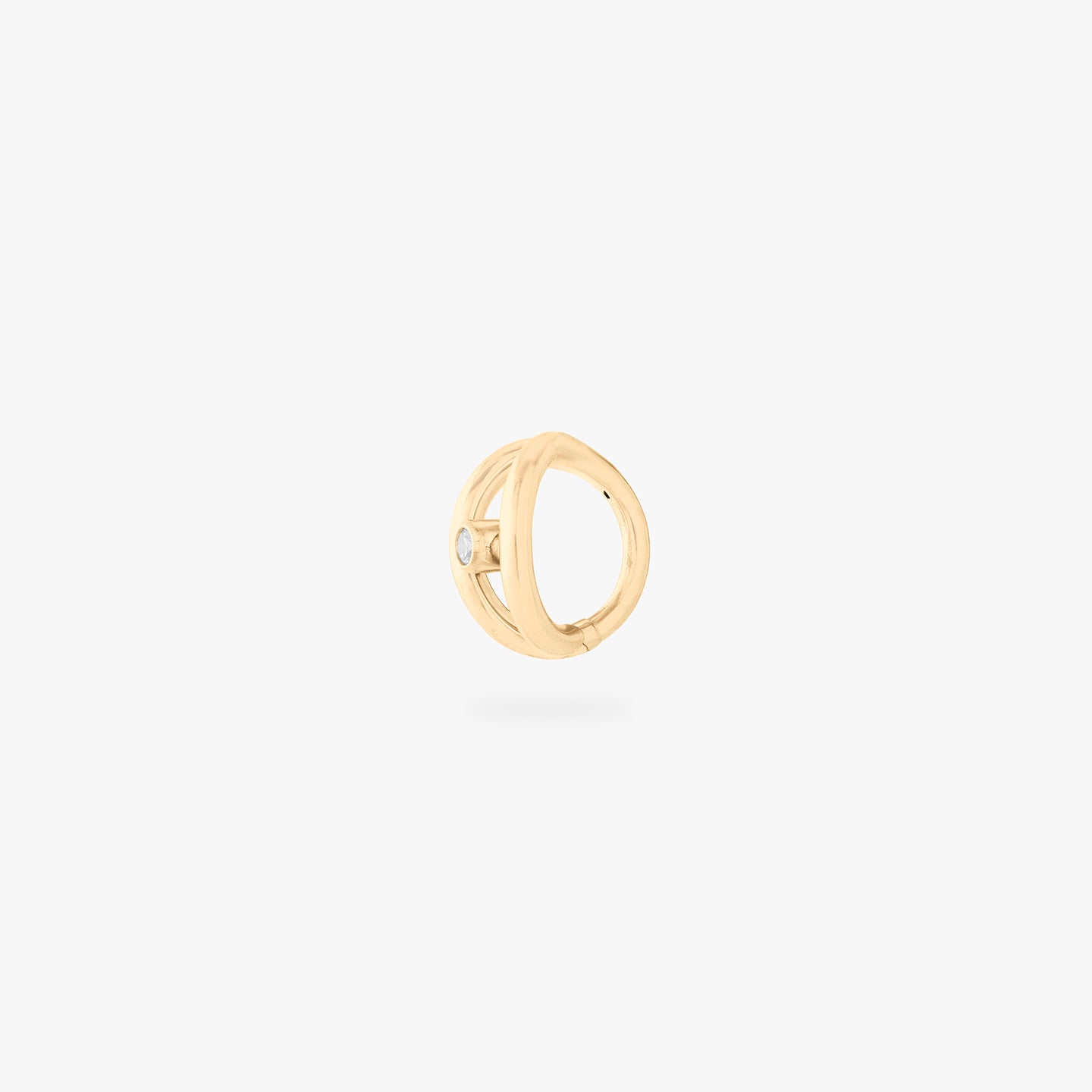 double clicker with a small bezel stone accent in gold color:null|gold/clear