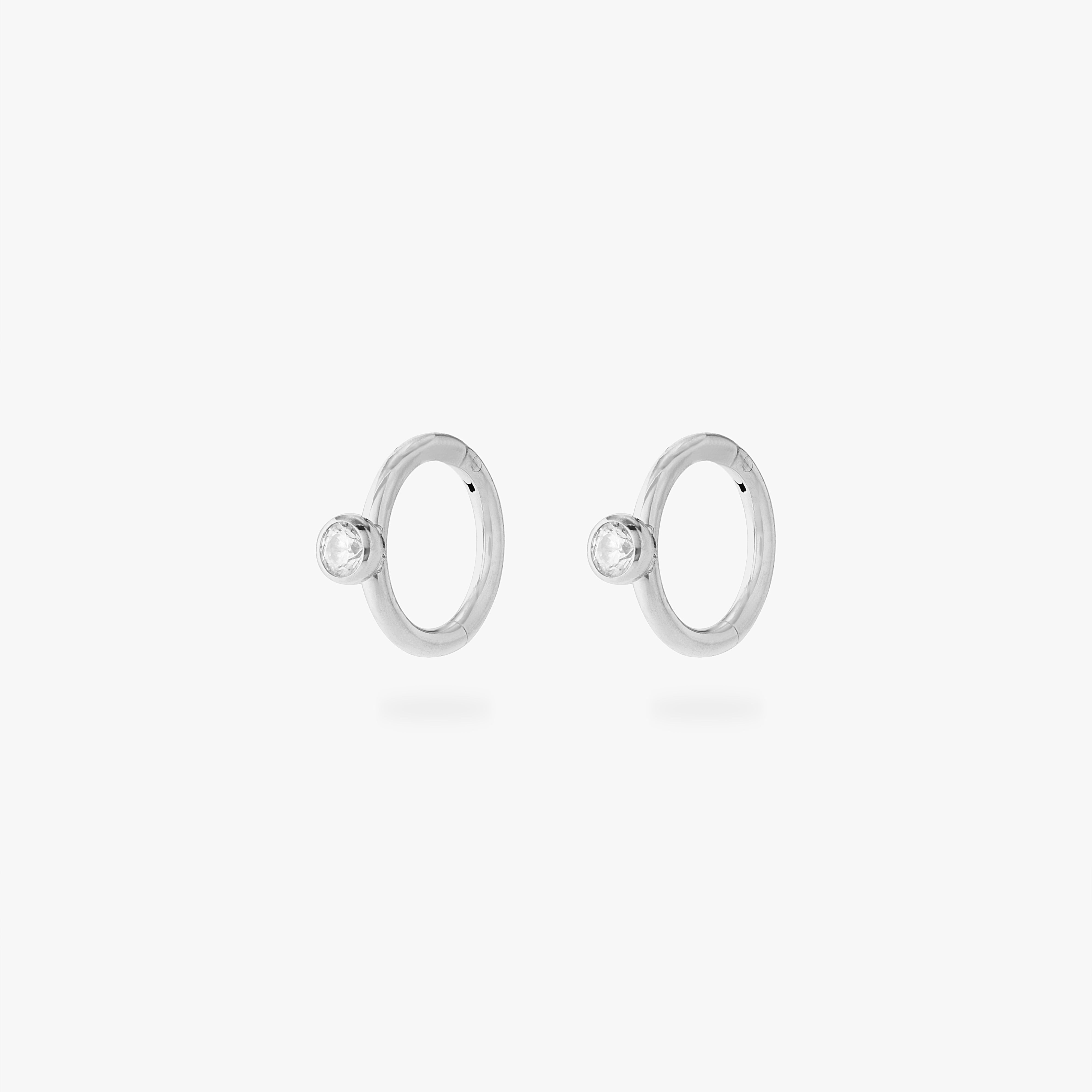 silver 6mm clicker with a clear bezel cz accent [pair] color:null|silver/clear