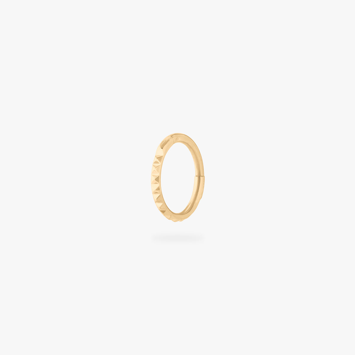 8mm pyramid clicker in gold color:null|gold