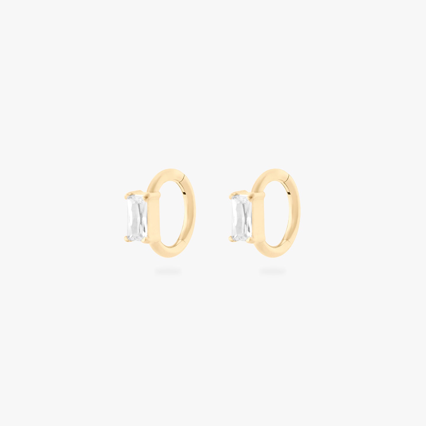 a gold 6mm clicker with a baguette stone in clear cz [pair] color:null|gold