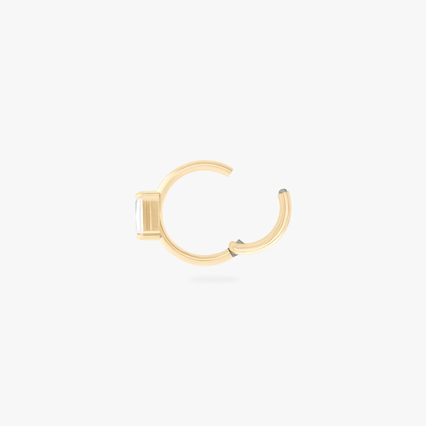 gold clicker with cz baguette stone in 8mm color:null|gold