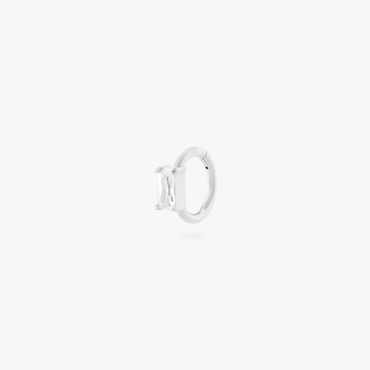 a silver 6mm clicker with a baguette stone in clear cz color:null|silver