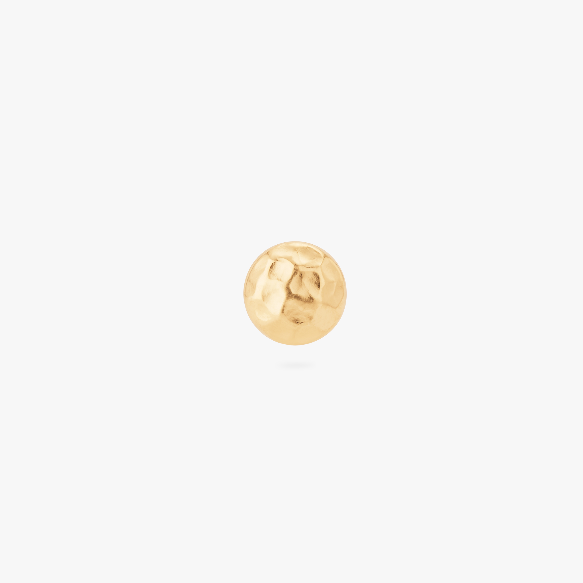 this image shows the front view of a 14k hammered dot flatback 