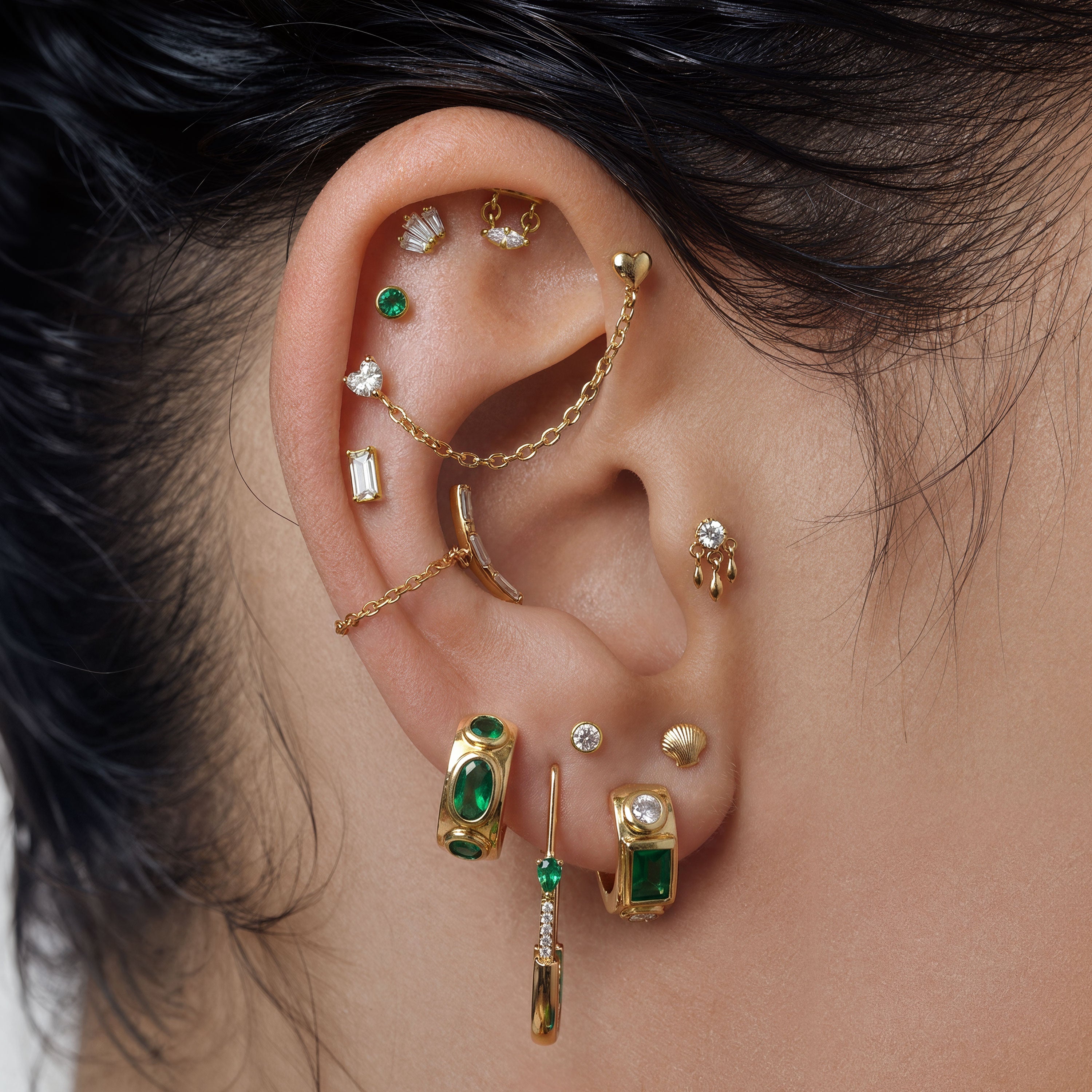 gold earrings with kaan chain Jewelry Chain Ears Kaan Chain Ear Chains Gold Jewelry With Price 22kt Ear  Chains 22k Women Ladies Gold Ear Chain, Gm At ₹ 12000