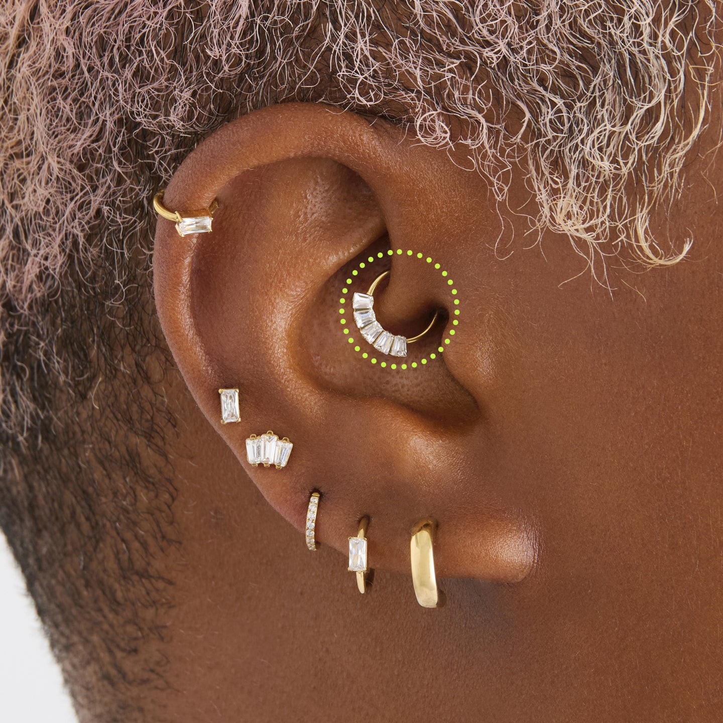 front set clicker with cz baguette stones in 8mm [hover] color:null|gold