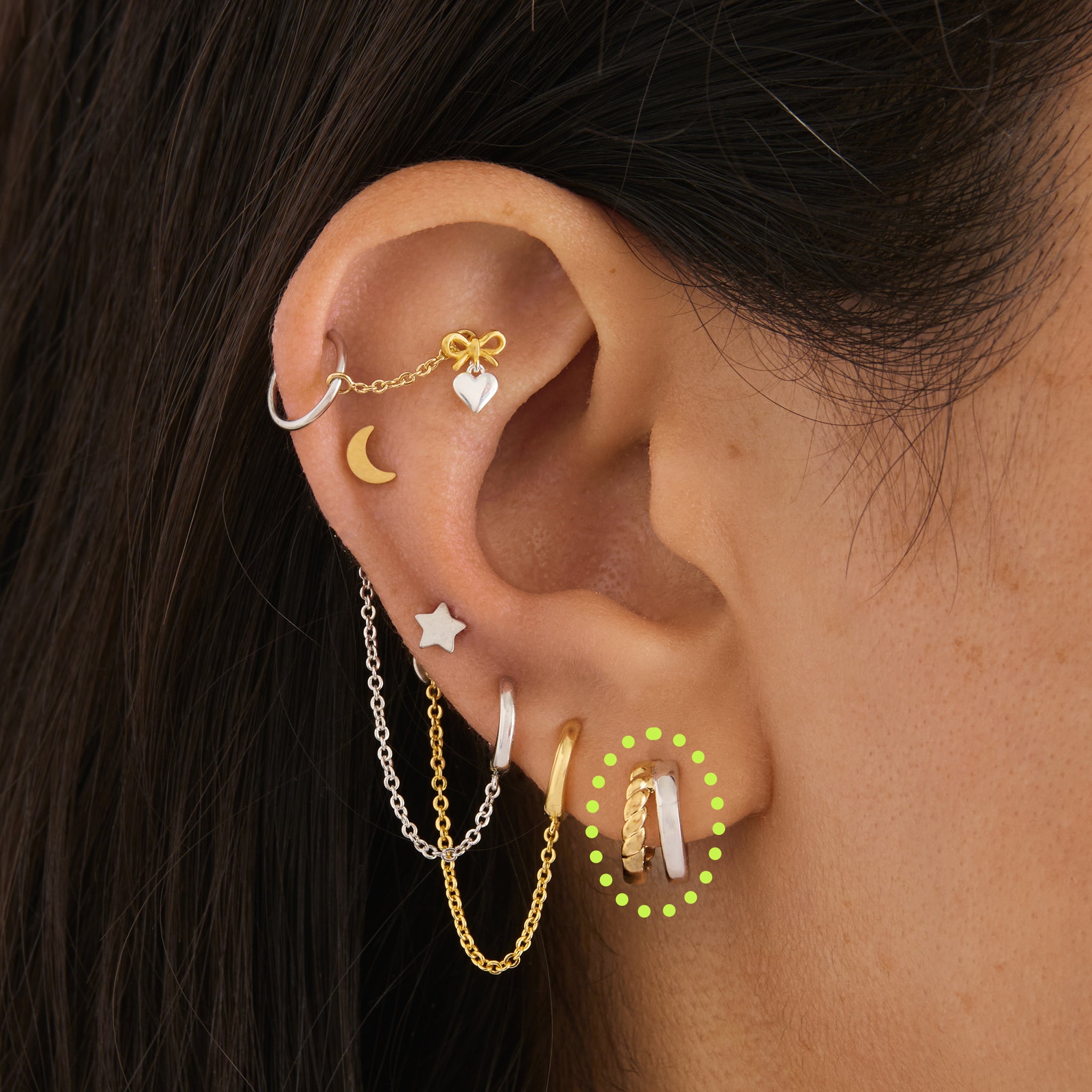 Two Tone – Studs