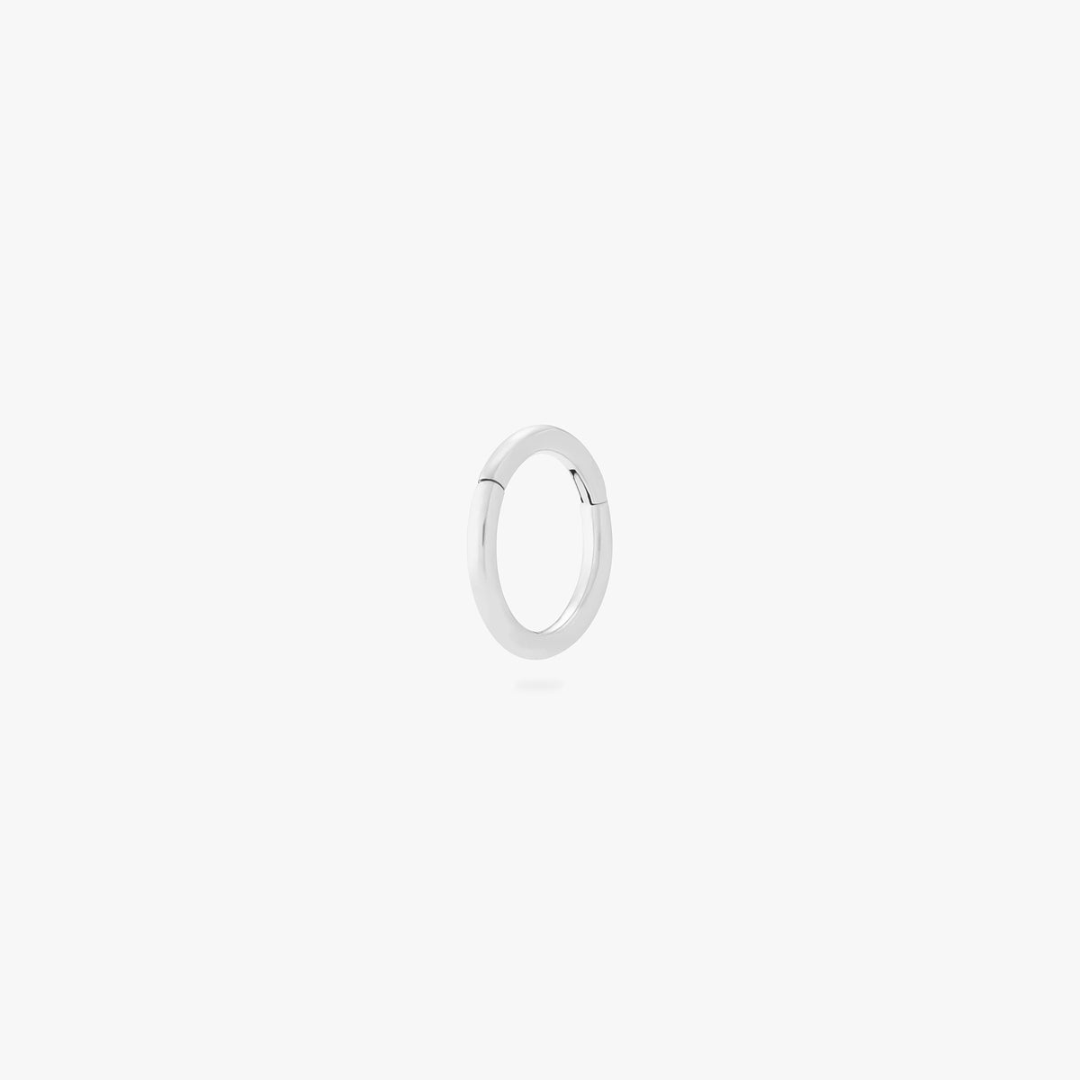 This is an image of a silver clicker with a 6mm inner diameter. color:null|silver