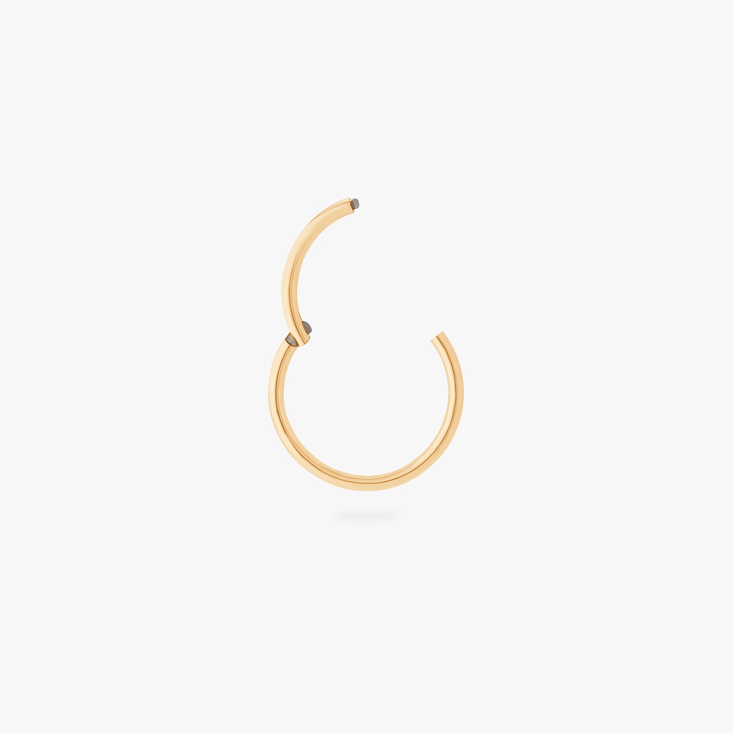 This is an image of a gold clicker with a 10mm inner diameter. color:null|gold
