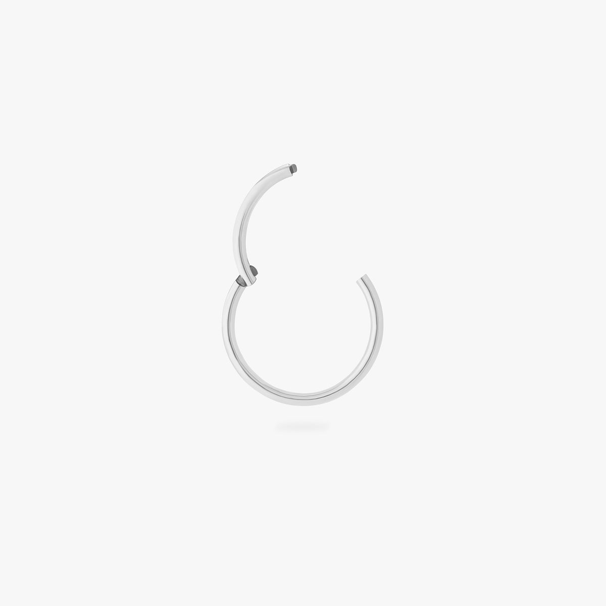 This is an image of a silver clicker with a 10mm inner diameter. color:null|silver