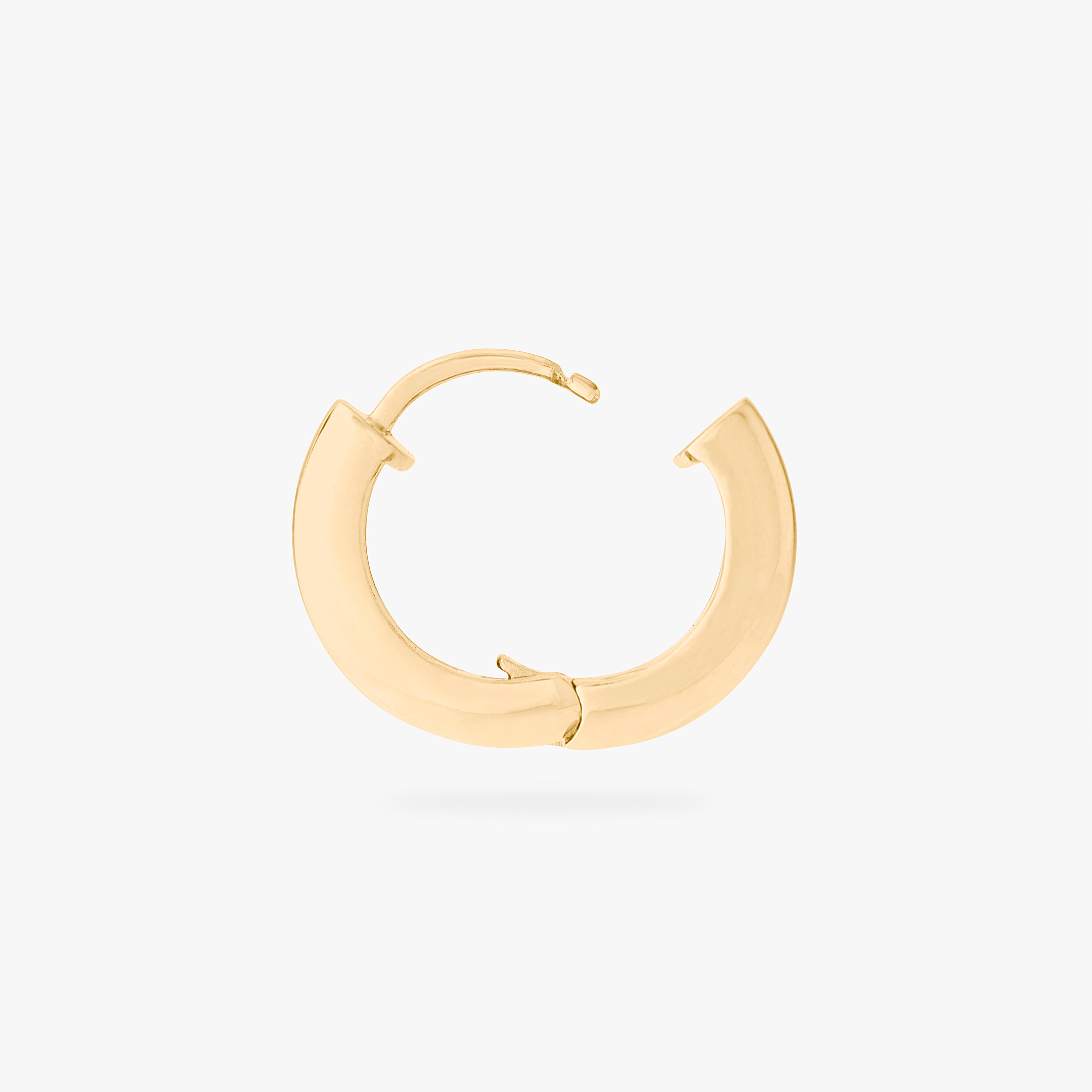 chunky hoop with two ridges in gold color:null|gold