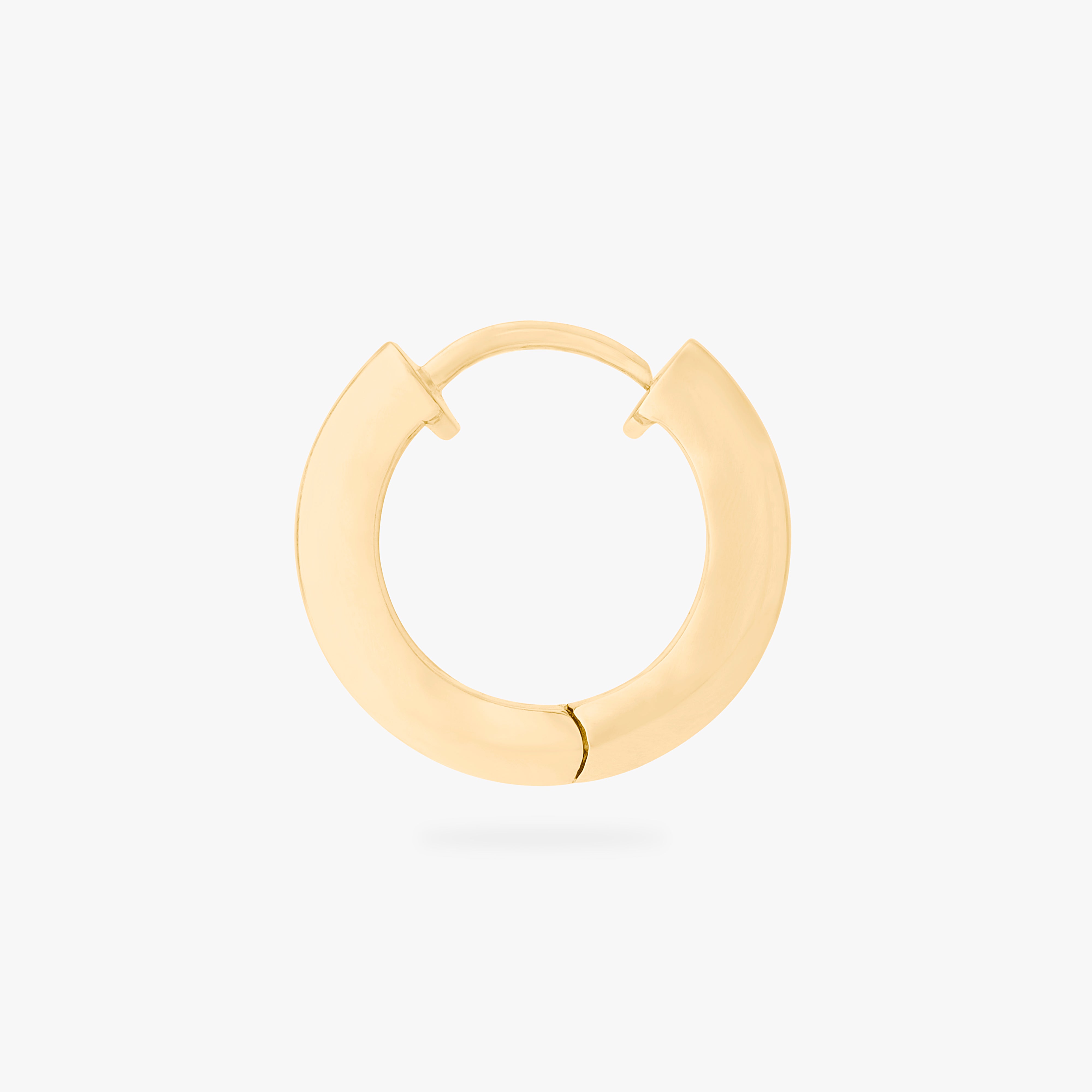 chunky hoop with two ridges in gold color:null|gold