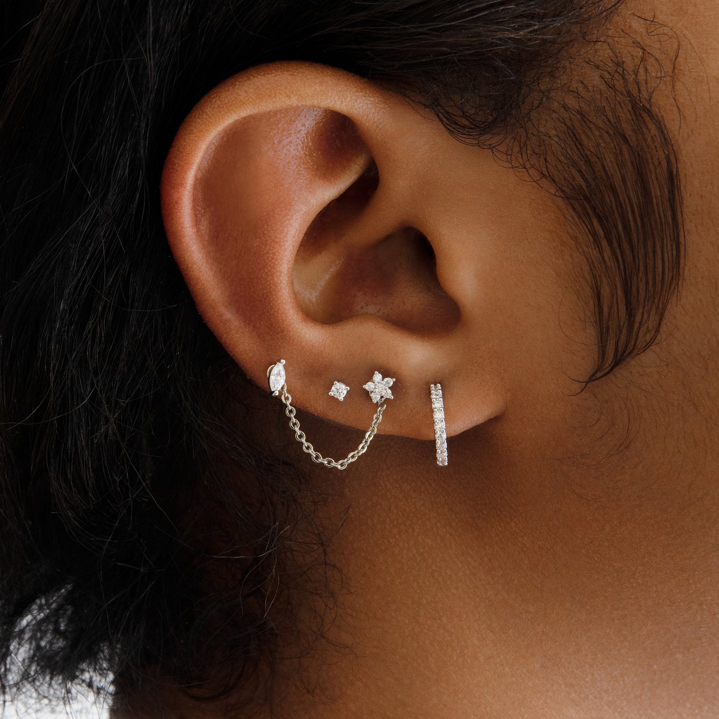A mini silver/clear cz stud [hover] color:null|silver/clear