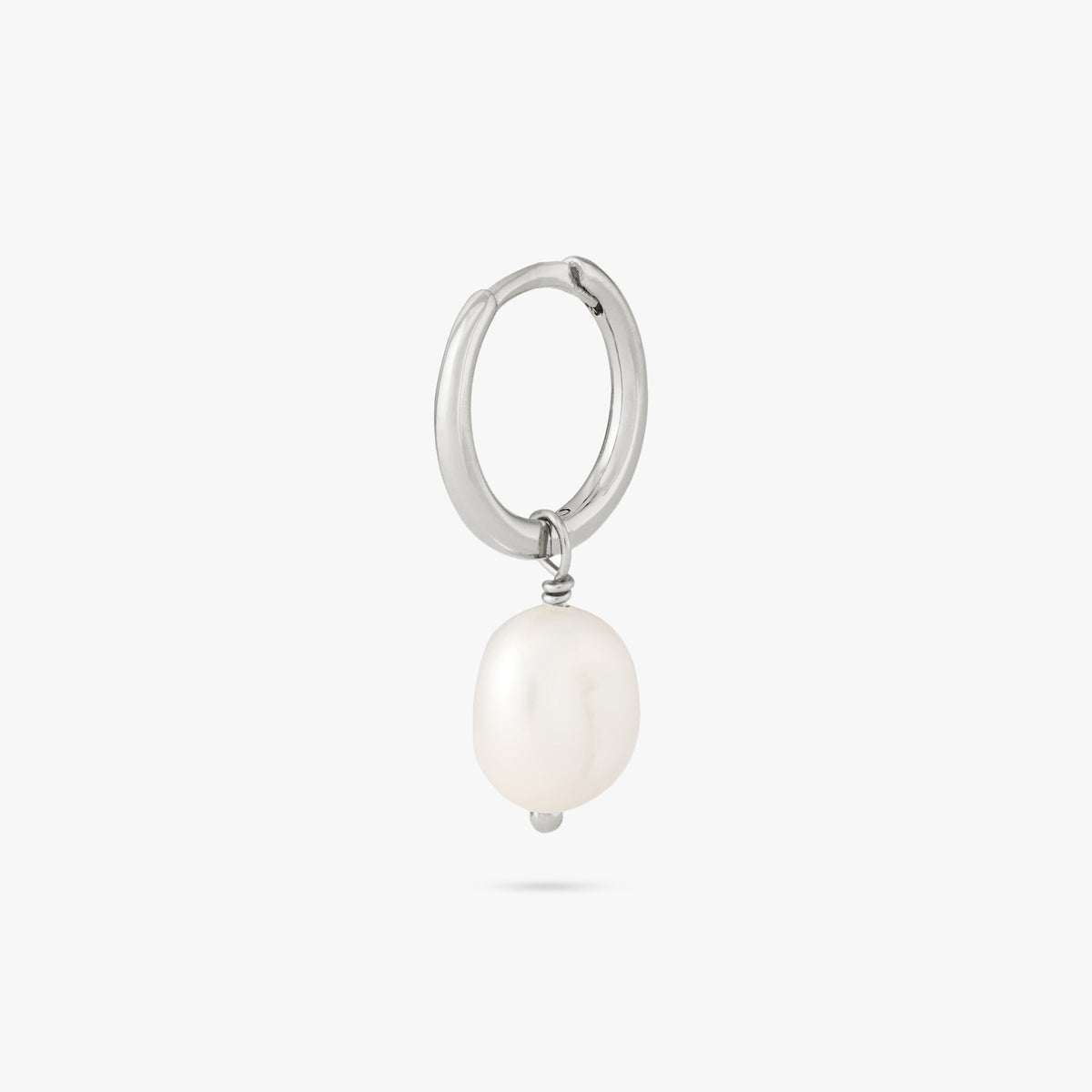 Baroque Pearl Huggie – Studs