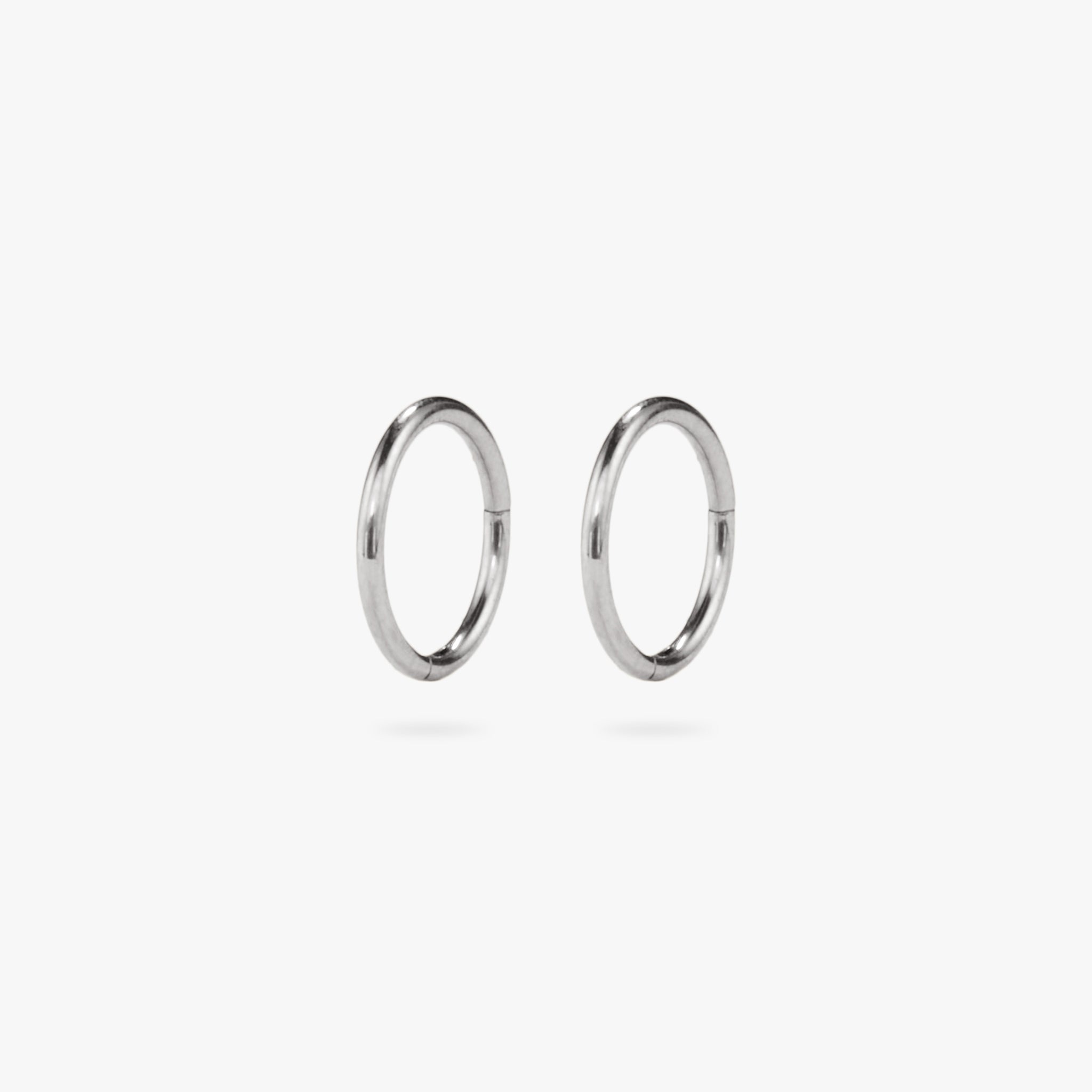 [pair] color:null|silver