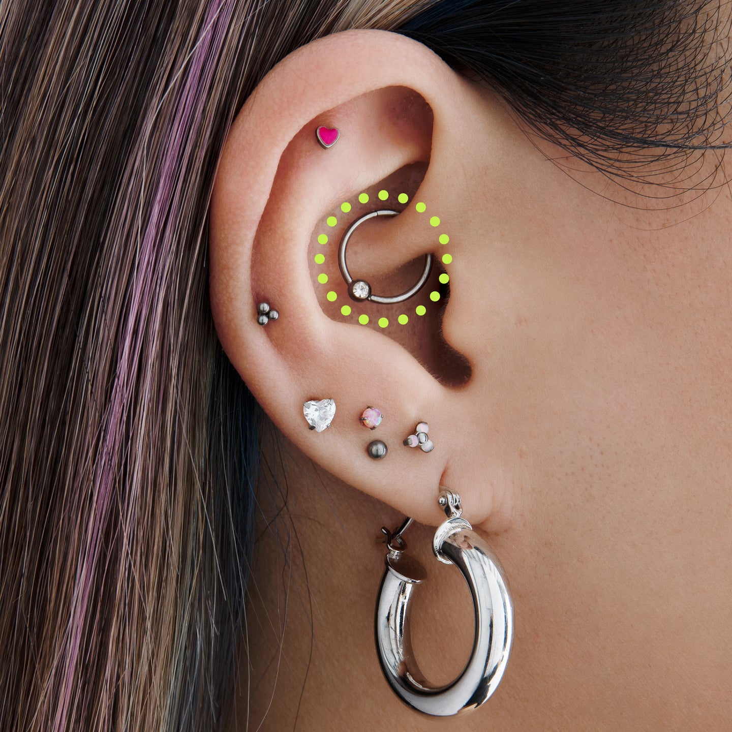 This is a clicker earring [hover] color:null|silver/clear