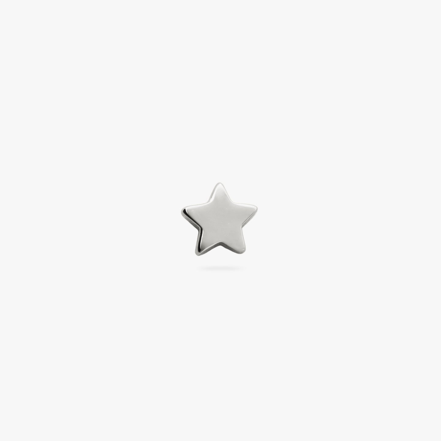 Simple mini silver star stud. color:null|silver