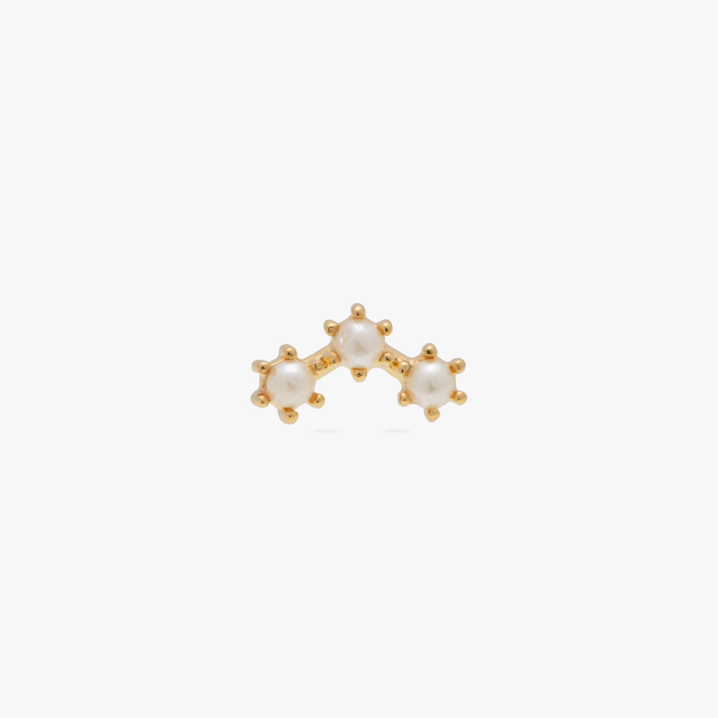 Three pearl studs in an arch shaped cluster color:null|gold