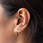 Medium sized slim simple hoop. [hover] color:gold