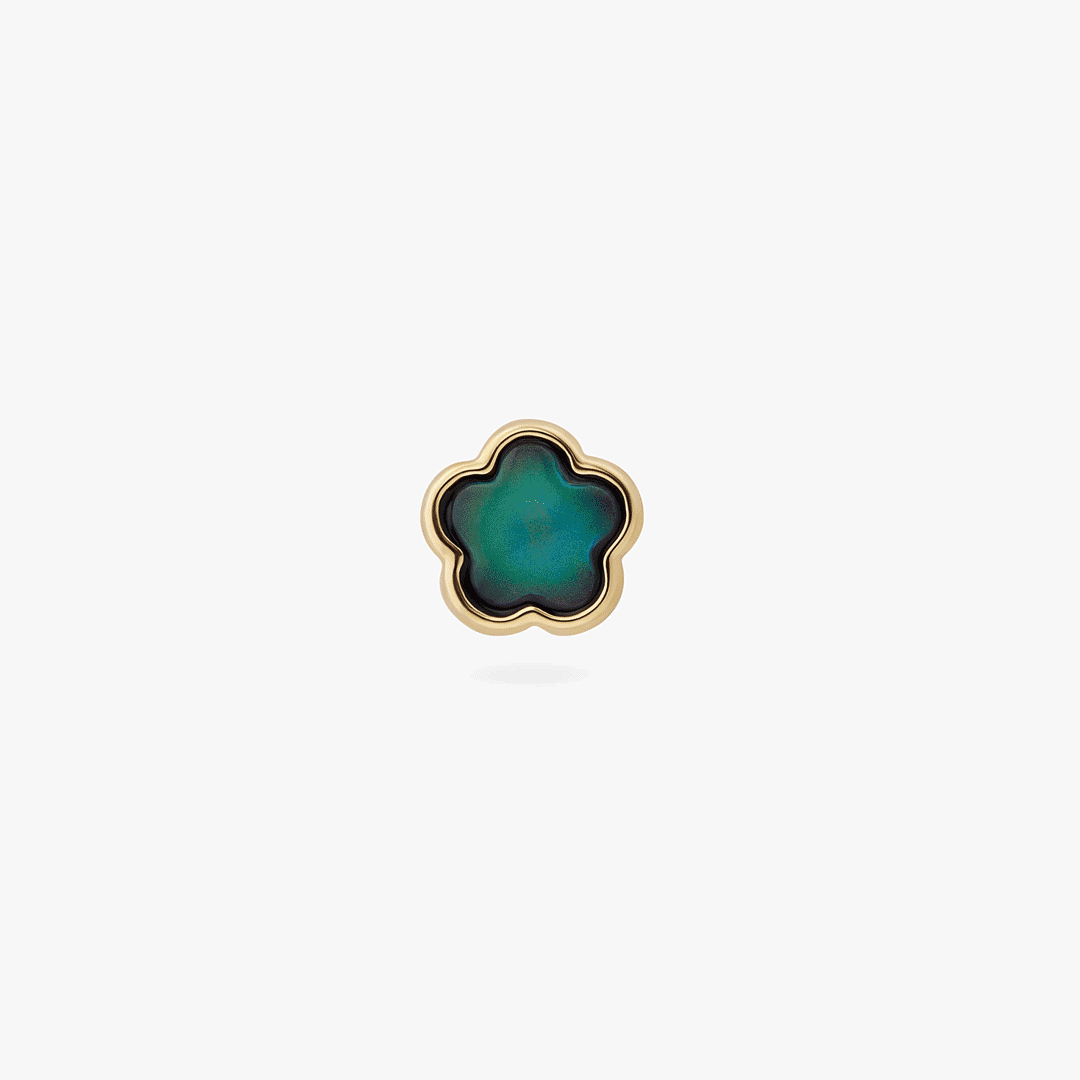 a gold plated stud in the shape of a daisy with a color changing mood stone color:null|gold